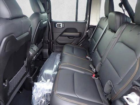 New 2026 Jeep Wrangler Unlimited Sahara AWD/4WD image 9