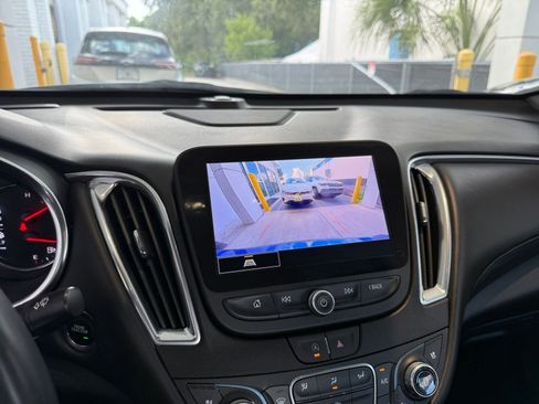 Used 2024 Chevrolet Malibu LT image 17