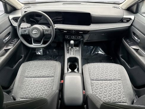Used 2025 Nissan Kicks SV AWD/4WD image 14