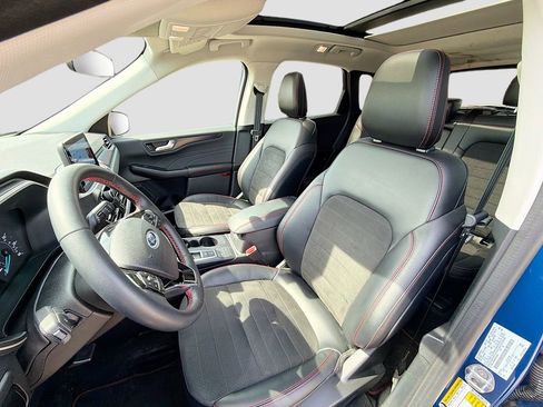 Used 2022 Ford Escape SEL w/ SEL Stealth AWD Package image 22