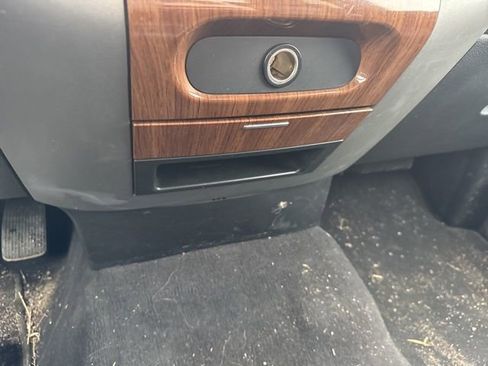 Used 2004 Ford F150 Lariat image 17