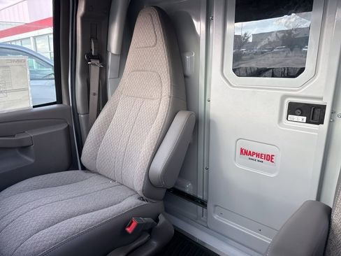 New 2024 GMC Savana 3500 w/ Power Convenience Package RWD image 28