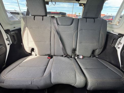 Used 2025 Jeep Wrangler Sport S image 37