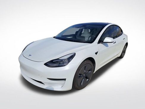 Used 2023 Tesla Model 3 Standard Range RWD image 9