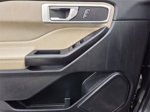 Used 2020 Ford Explorer XLT w/ Class III Trailer Tow Package image 26