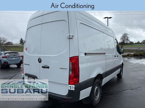 Used 2025 Mercedes-Benz Sprinter 2500 image 5