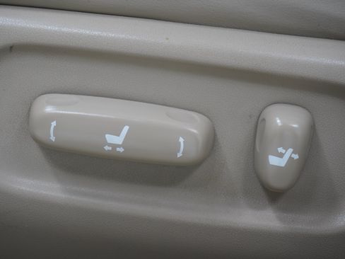 Used 2004 Lexus ES 330 w/ Premium Pkg FWD image 15