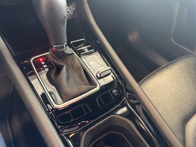 Used 2025 Jeep Compass Limited AWD/4WD image 24