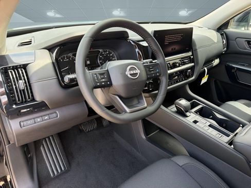 New 2026 Nissan Pathfinder SV FWD image 4