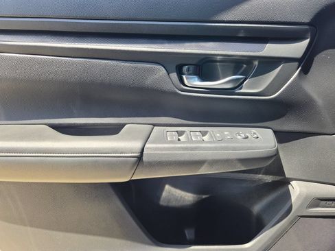 Used 2025 Honda CR-V LX image 19