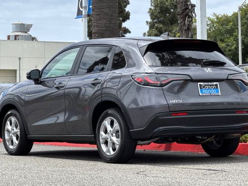 Certified 2025 Honda HR-V LX image 3