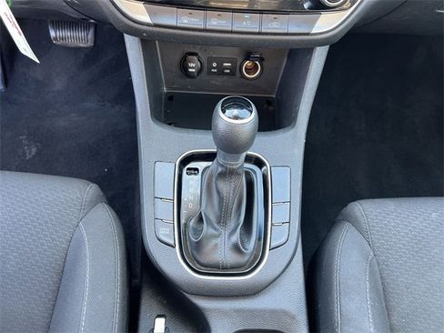 Used 2018 Hyundai Elantra GT image 22