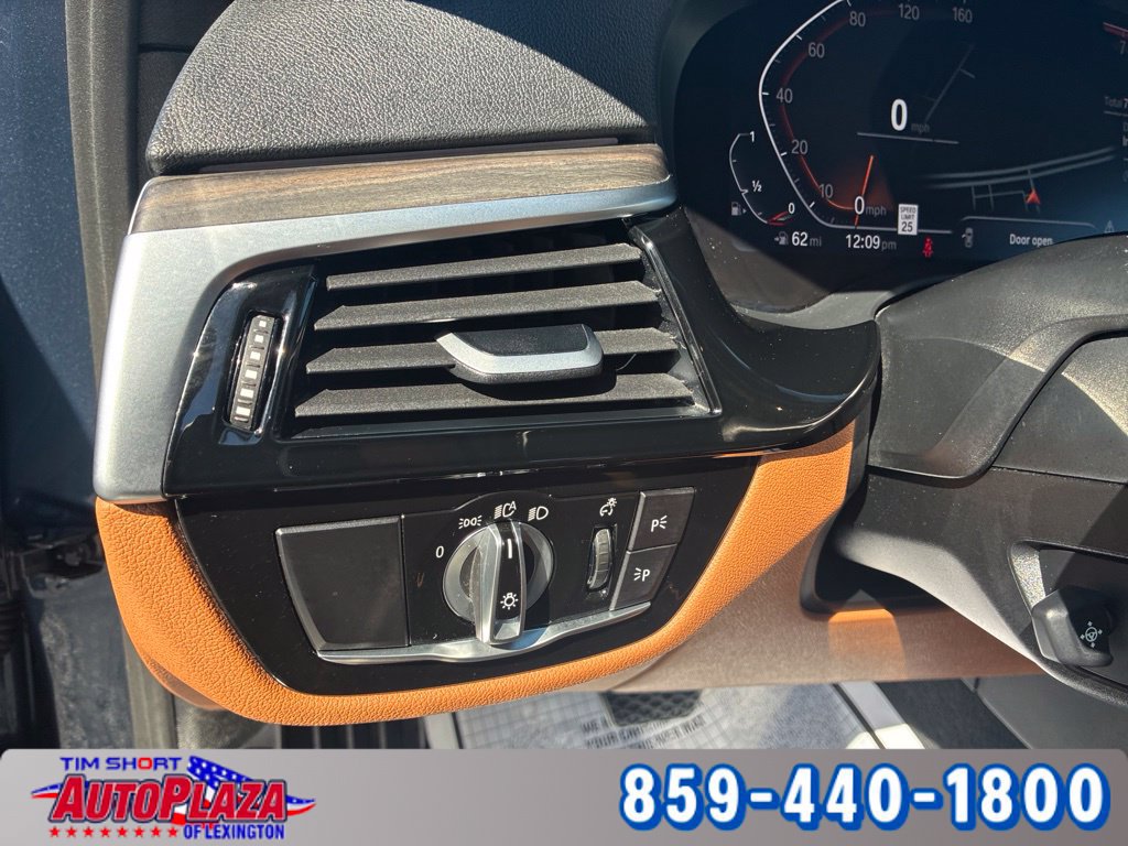 Used 2023 BMW 540i xDrive AWD/4WD image 33