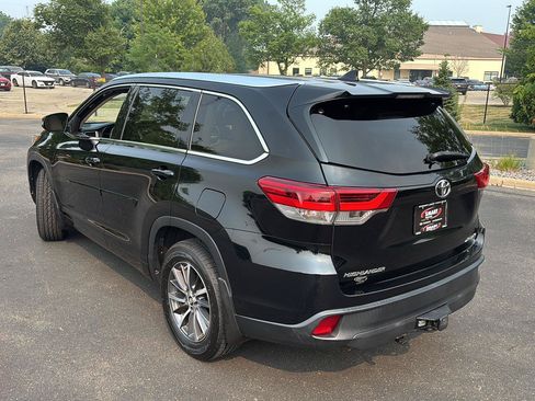 Used 2018 Toyota Highlander XLE AWD/4WD image 20