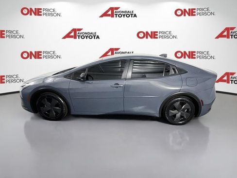 Certified 2024 Toyota Prius LE FWD image 4