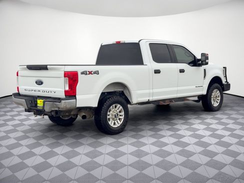 Used 2018 Ford F250 XLT AWD/4WD image 9