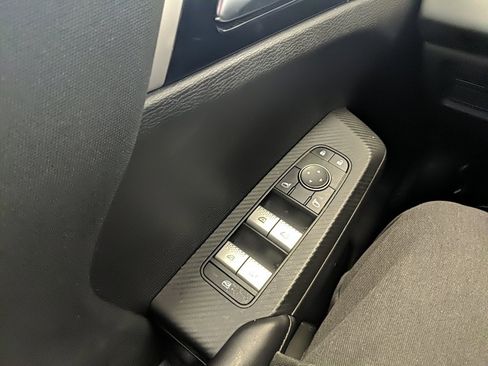 Used 2022 Mitsubishi Outlander ES image 27