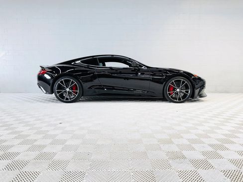 Used 2014 Aston Martin Vanquish Coupe image 3