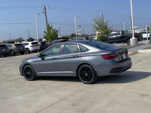 New 2026 Volkswagen Jetta SE FWD image 4