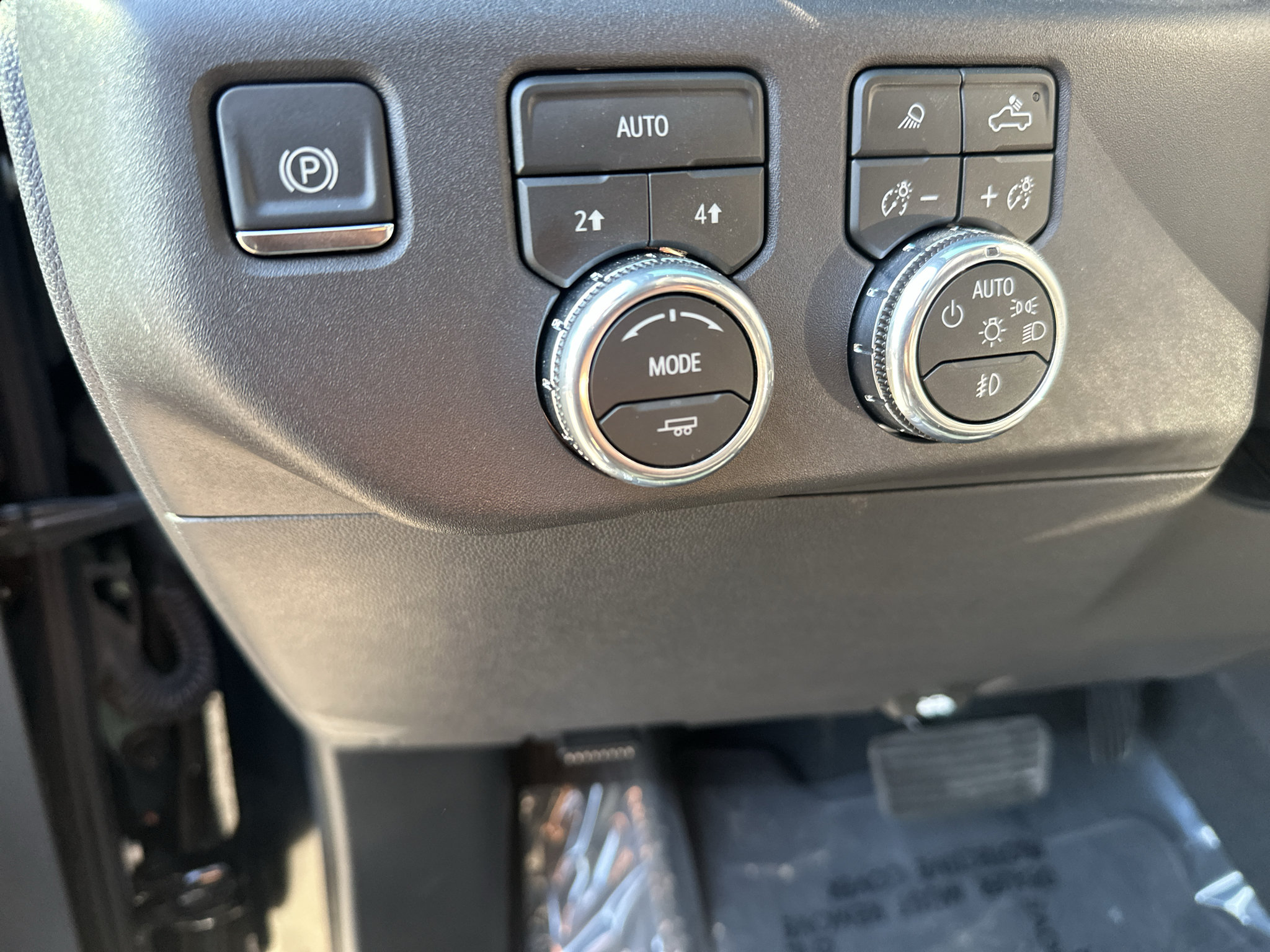 Used 2026 GMC Sierra 1500 SLT w/ SLT Premium Package AWD/4WD image 19