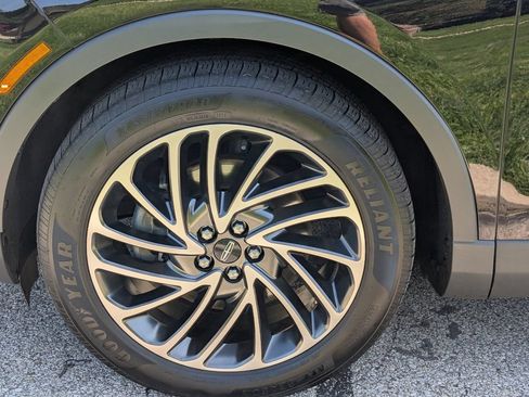 Used 2019 Lincoln Nautilus Reserve AWD/4WD image 21