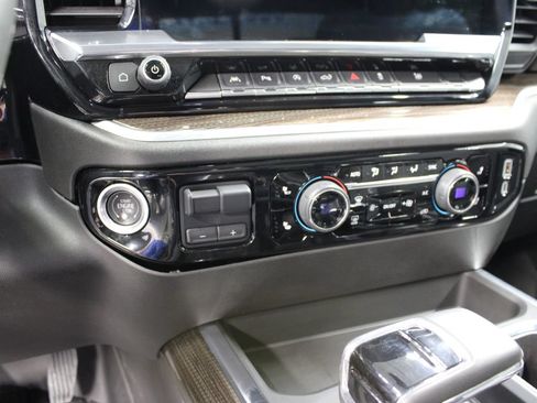 Used 2025 Chevrolet Silverado 1500 RST w/ Convenience Package II AWD/4WD image 63