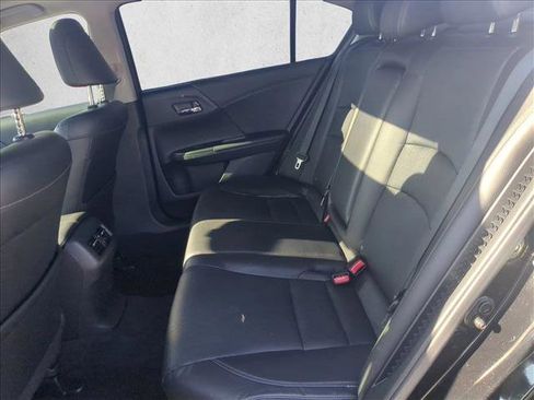 Used 2015 Honda Accord Touring image 19