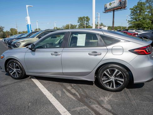 Used 2024 Honda Civic LX image 4