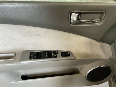 Used 2005 Nissan Altima 2.5 S w/ (F01) Convenience Pkg FWD image 10