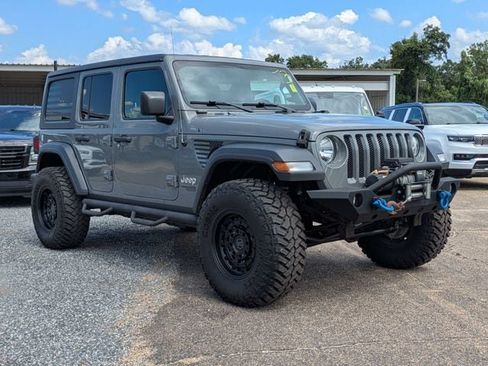 Used 2019 Jeep Wrangler Unlimited Sport S AWD/4WD image 2