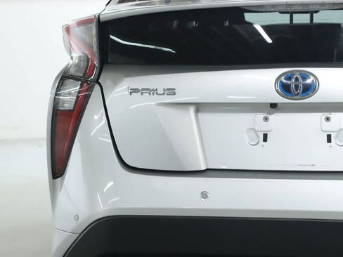 Certified 2018 Toyota Prius Two image 39
