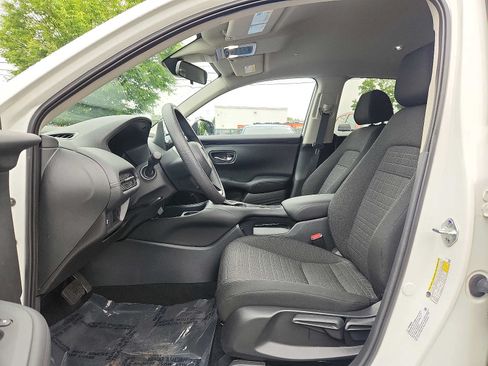 Certified 2026 Honda HR-V LX image 13