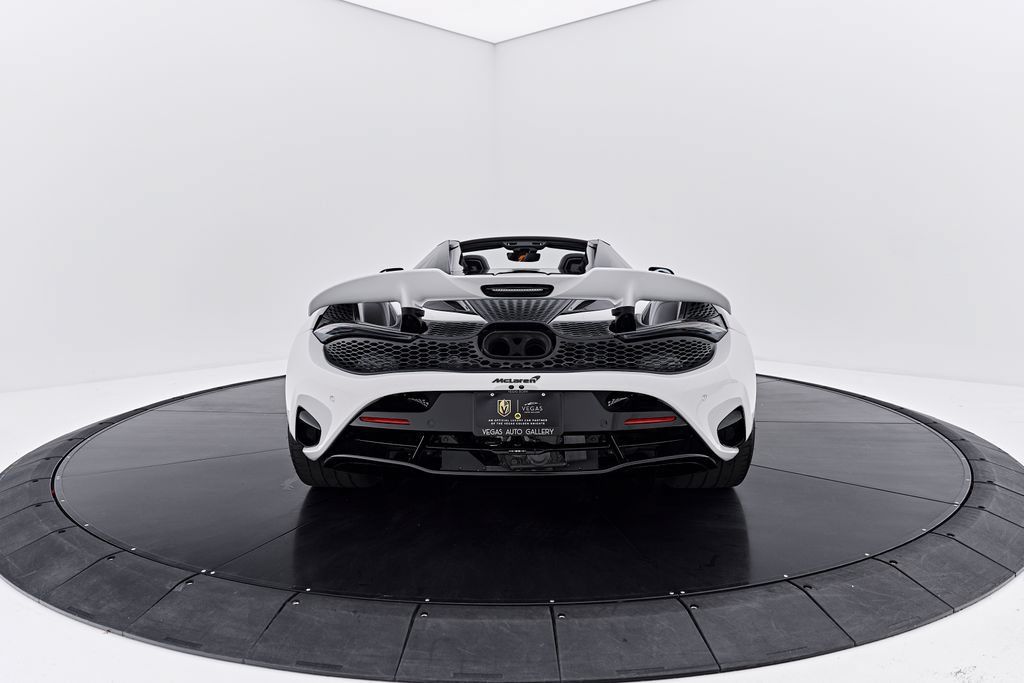 Used 2025 McLaren 750S Spider RWD image 18