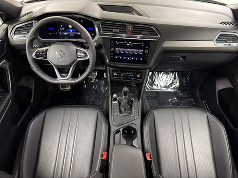 Used 2022 Volkswagen Tiguan SE R-Line FWD image 12