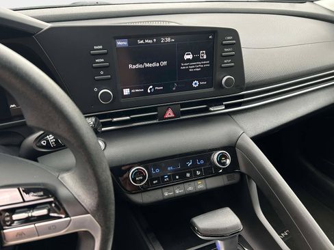 Used 2023 Hyundai Elantra SEL FWD image 19