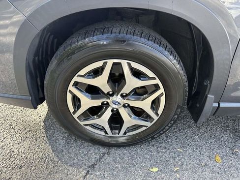 Used 2022 Subaru Forester Premium image 7
