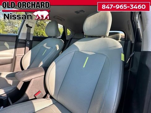 Used 2024 Hyundai Kona Limited FWD image 10