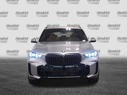 New 2026 BMW X5 xDrive40i w/ M Sport Package AWD/4WD image 2