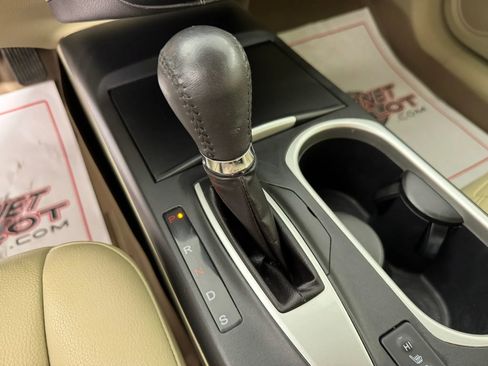 Used 2017 Acura RDX AWD image 22