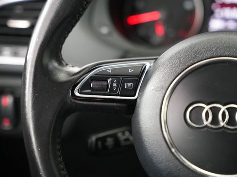 Used 2018 Audi Q3 2.0T Premium Plus w/ Premium Plus Package AWD/4WD image 12