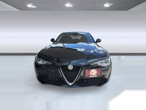Used 2020 Alfa Romeo Giulia Ti w/ Active Blind Spot Package AWD/4WD image 6