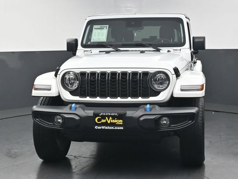 Used 2024 Jeep Wrangler Unlimited w/ Convenience Group AWD/4WD image 7