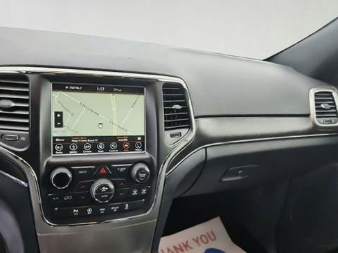 Used 2018 Jeep Grand Cherokee Limited AWD/4WD image 18