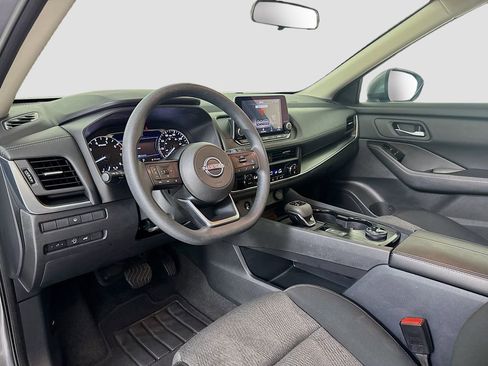 Used 2024 Nissan Rogue SV AWD/4WD image 9