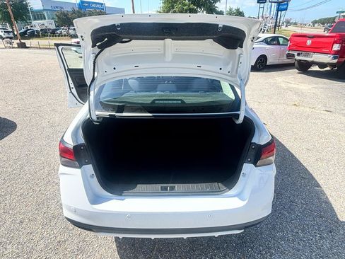 Used 2023 Nissan Versa S FWD image 31