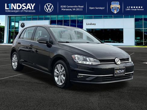 Used 2019 Volkswagen Golf SE image 1