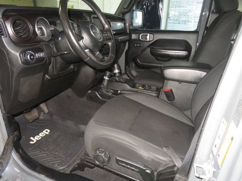 Used 2019 Jeep Wrangler Unlimited Sport AWD/4WD image 18