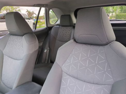 Certified 2020 Toyota RAV4 XLE w/ Convenience Package FWD image 8