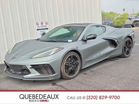 Used 2022 Chevrolet Corvette Stingray Premium Cpe w/ Z51 Performance Package RWD image 3