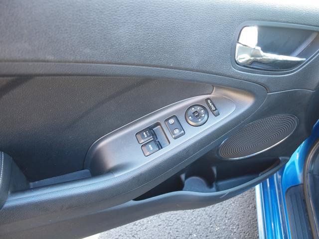Used 2014 Kia Forte Koup SX FWD image 8